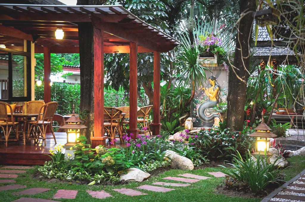 Charlie House Pin Klao Banguecoque Exterior foto