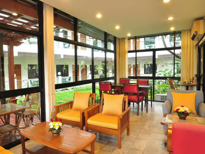 Charlie House Pin Klao Banguecoque Exterior foto